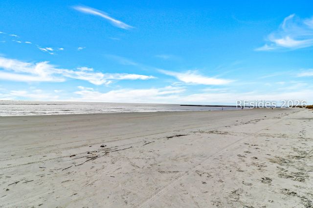 2 Canvasback Rd, Hilton Head Island, SC 29928