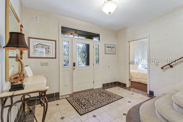 2 Canvasback Rd, Hilton Head Island, SC 29928