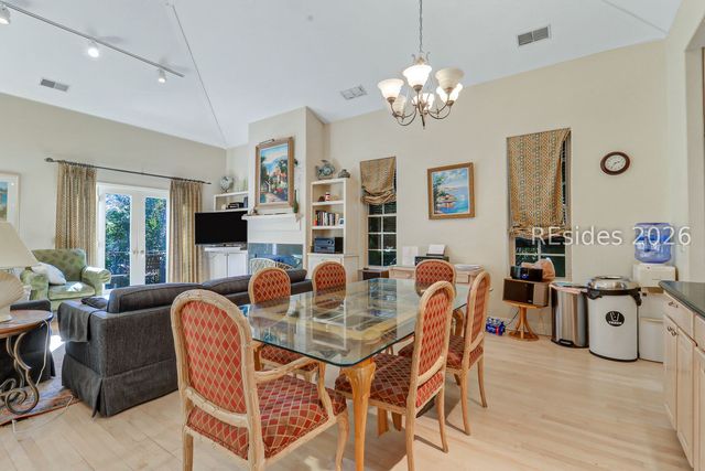 2 Canvasback Rd, Hilton Head Island, SC 29928