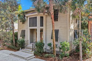 2 Canvasback Rd, Hilton Head Island, SC 29928