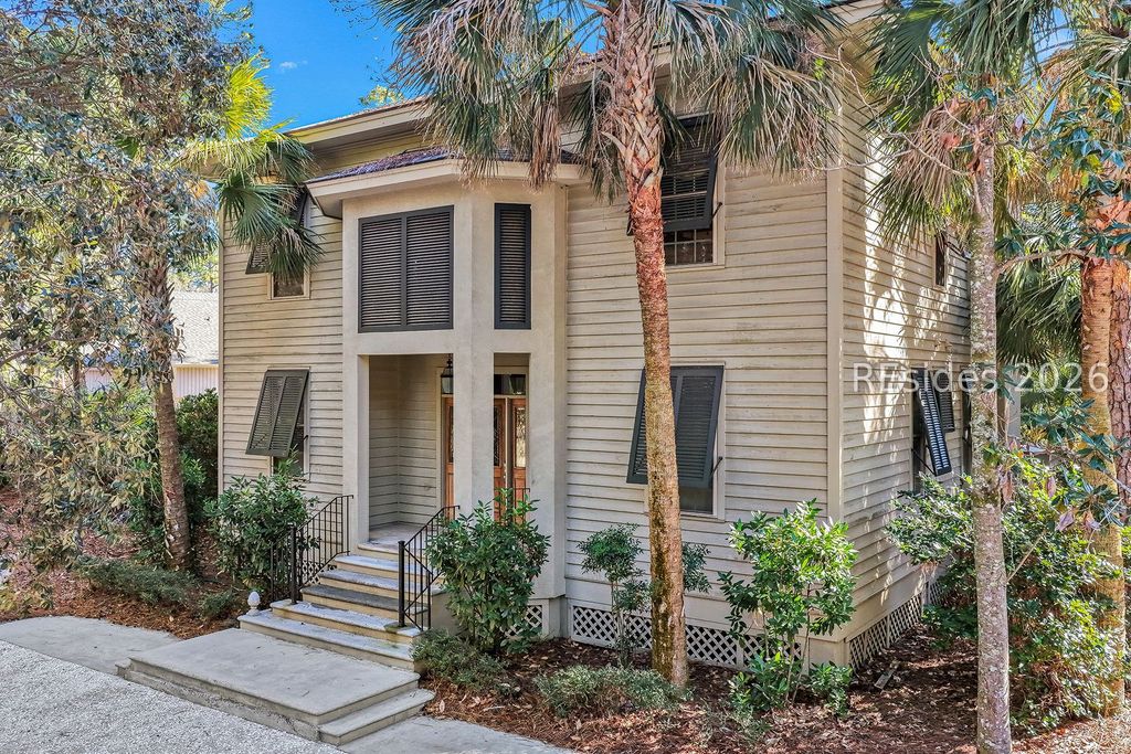 2 Canvasback Rd, Hilton Head Island, SC 29928