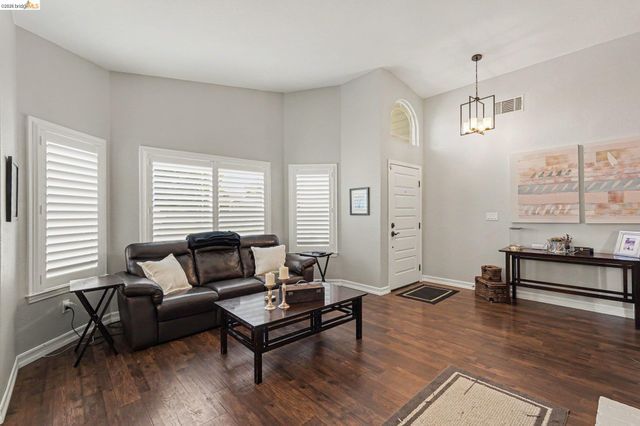 4145 Sequoia Dr, Oakley, CA 94561