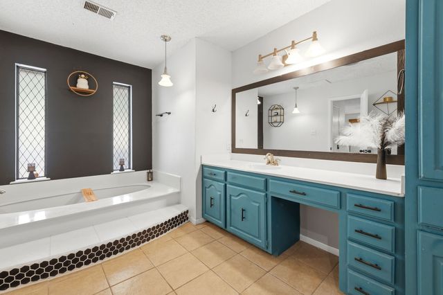 609 Green Valley Drive, Abilene, TX 79601