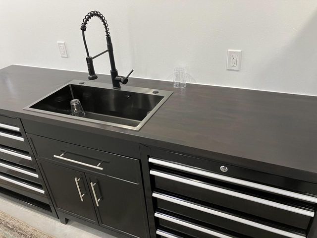 9207 Middle ROAD, Manitowoc, WI 54220