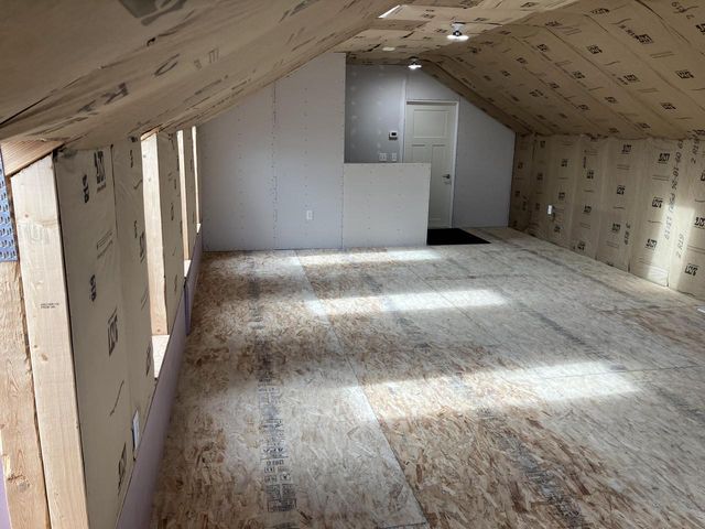 9207 Middle ROAD, Manitowoc, WI 54220