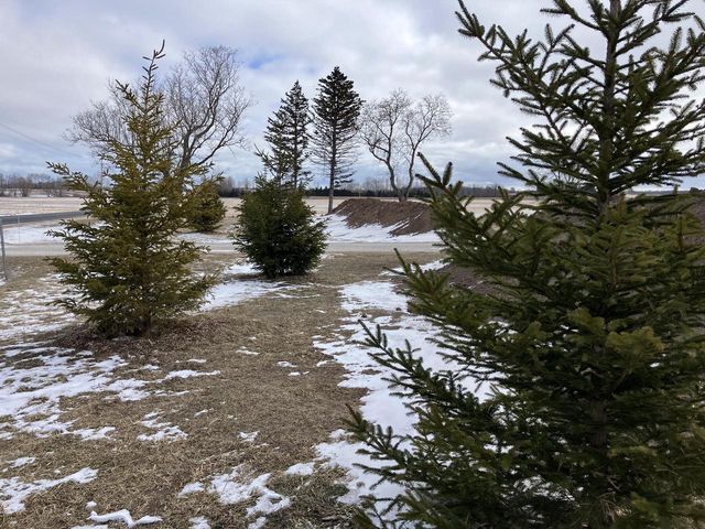 9207 Middle ROAD, Manitowoc, WI 54220