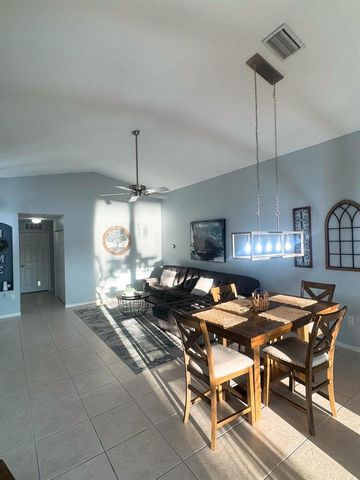 532 SW Indian Key Drive, Port St. Lucie, FL 34986