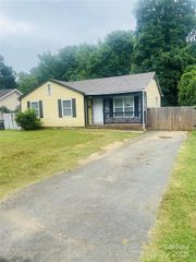 4544 Valeview Lane, Charlotte, NC 28269