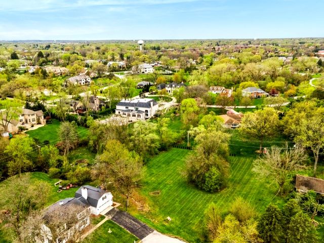 6420 Thurlow Street, Willowbrook, IL 60527