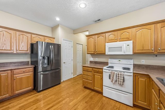 3697 Stoneway Point, Powell, OH 43065