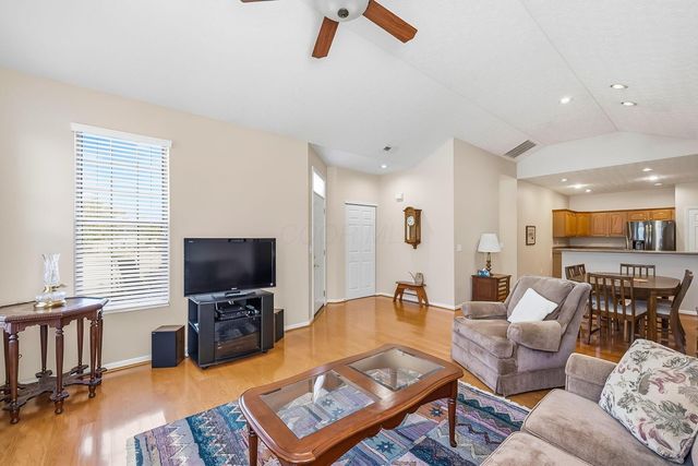 3697 Stoneway Point, Powell, OH 43065