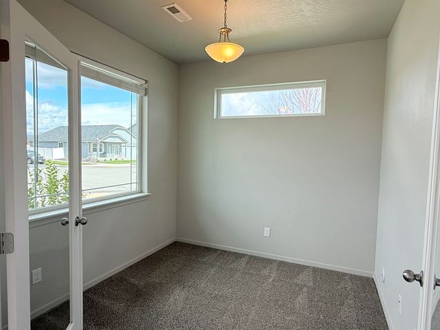 1734 E C St, Deer Park, WA 99006