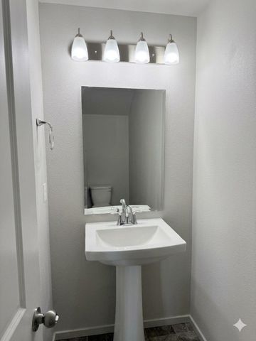 1734 E C St, Deer Park, WA 99006