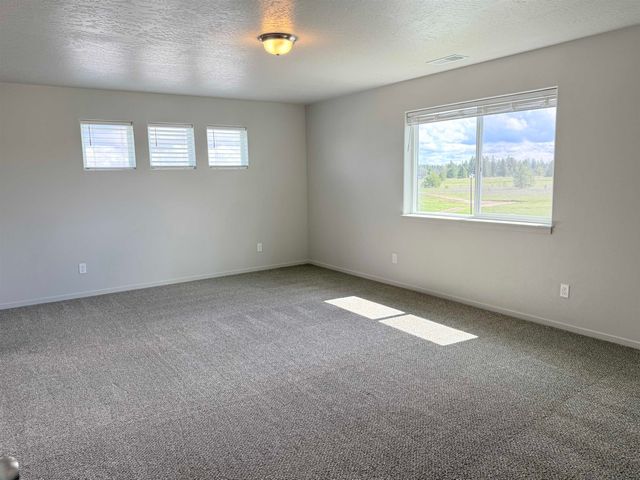 1734 E C St, Deer Park, WA 99006