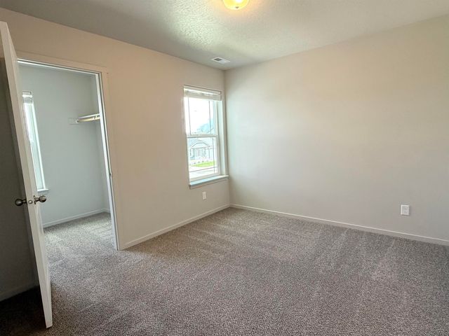 1734 E C St, Deer Park, WA 99006