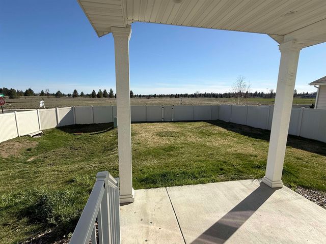 1734 E C St, Deer Park, WA 99006