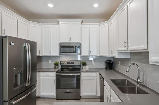 1006 BLACKWOLF RUN ROAD, Davenport, FL 33896