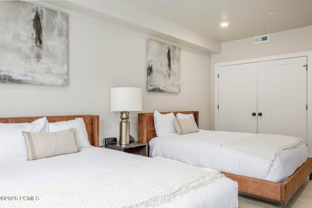 909 W Peace Tree Trail 206, Heber City, UT 84032