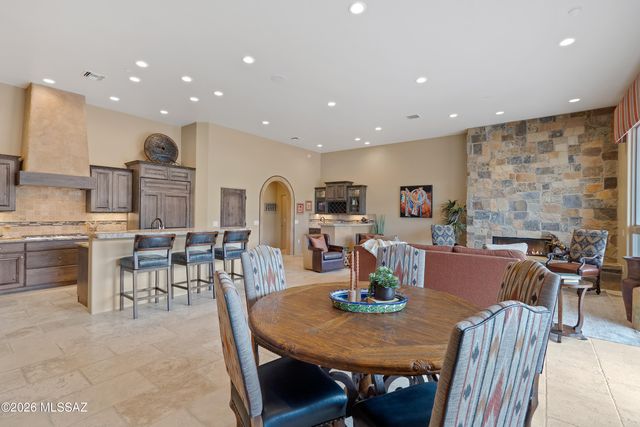 38156 S Santa Monica Trail, Tucson, AZ 85739