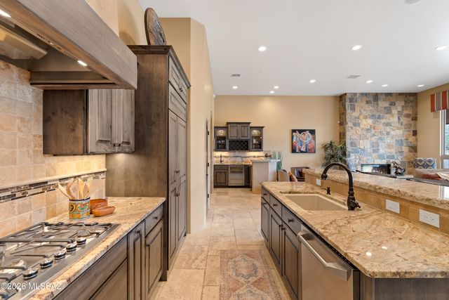 38156 S Santa Monica Trail, Tucson, AZ 85739
