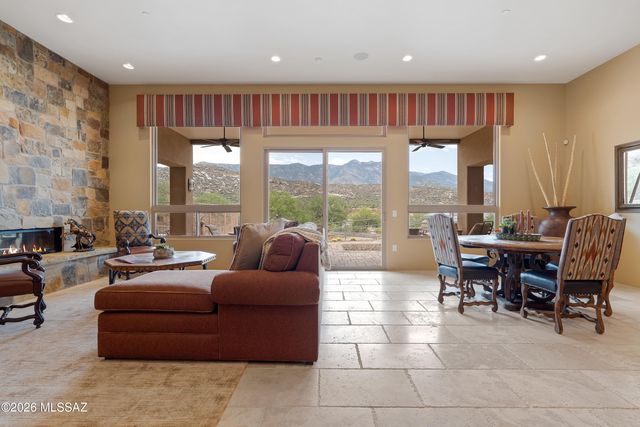 38156 S Santa Monica Trail, Tucson, AZ 85739