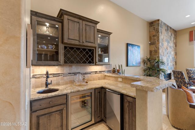 38156 S Santa Monica Trail, Tucson, AZ 85739