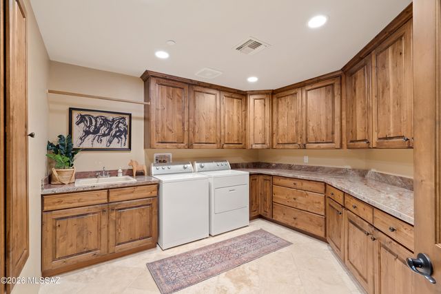 38156 S Santa Monica Trail, Tucson, AZ 85739