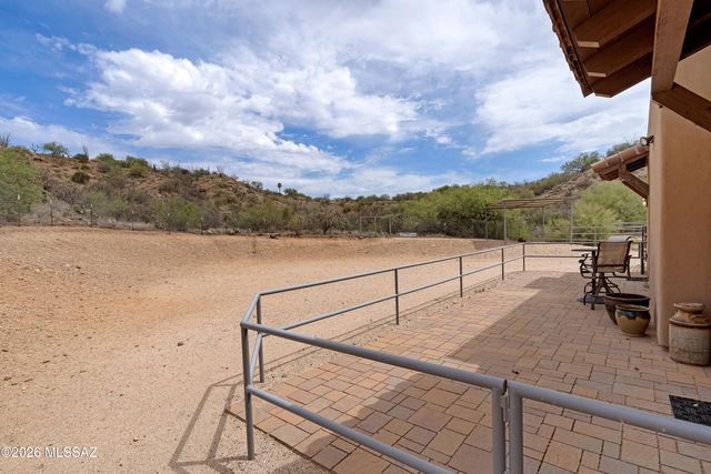 38156 S Santa Monica Trail, Tucson, AZ 85739
