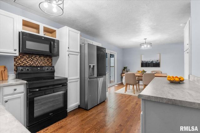 160 Lebeau Street, New Berlin, IL 62670