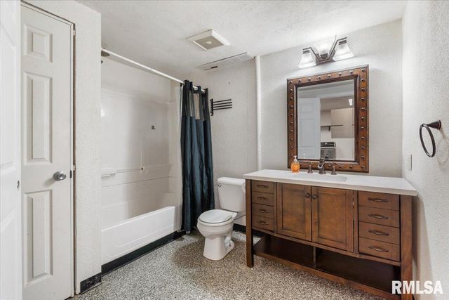 160 Lebeau Street, New Berlin, IL 62670