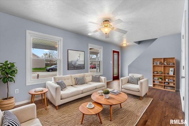 160 Lebeau Street, New Berlin, IL 62670