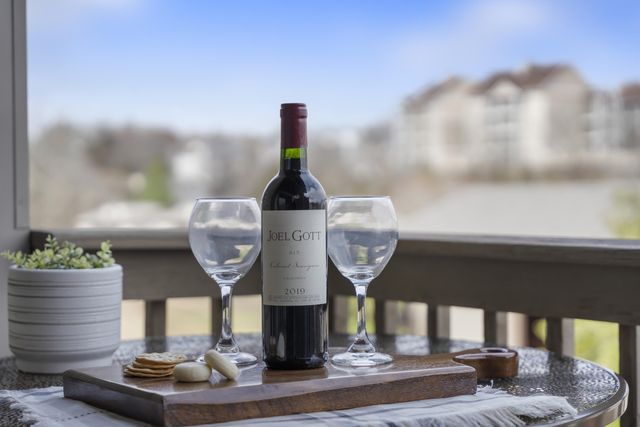 257 Clubhouse Drive 10, Branson, MO 65616