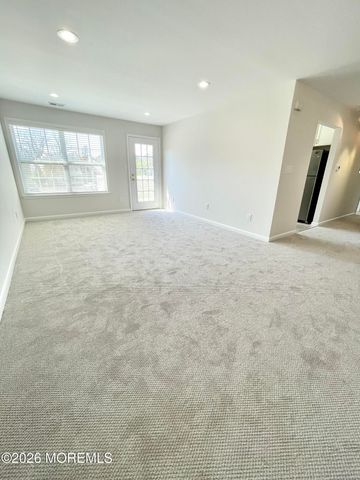 162 Pinetree Court, Howell, NJ 07731