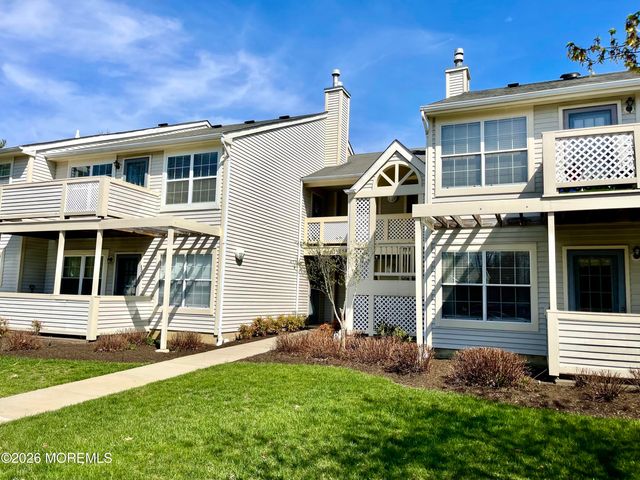 162 Pinetree Court, Howell, NJ 07731