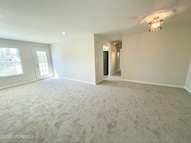 162 Pinetree Court, Howell, NJ 07731