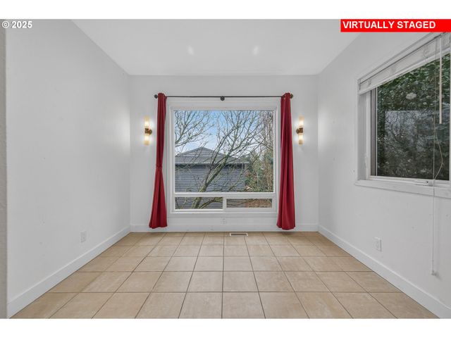 6624 S Virginia Ave, Portland, OR 97239