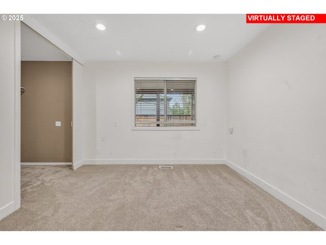 6624 S Virginia Ave, Portland, OR 97239