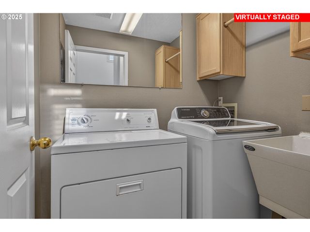 6624 S Virginia Ave, Portland, OR 97239