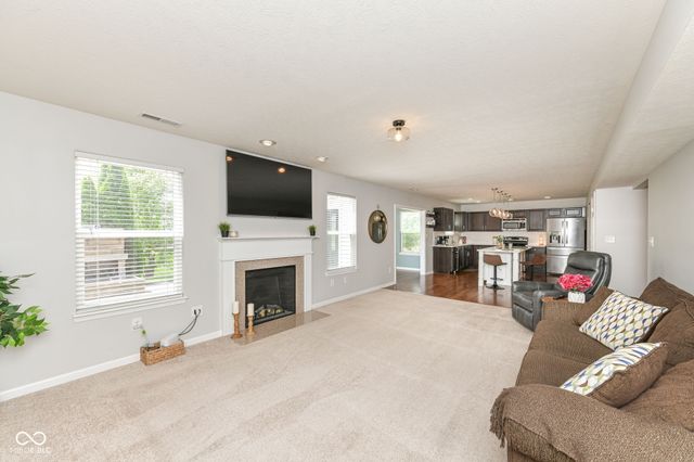 10573 Cobton Circle, Noblesville, IN 46060