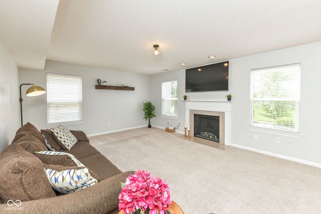 10573 Cobton Circle, Noblesville, IN 46060