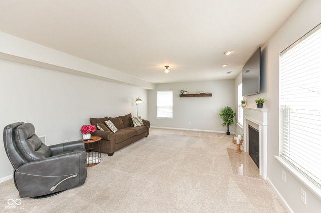 10573 Cobton Circle, Noblesville, IN 46060