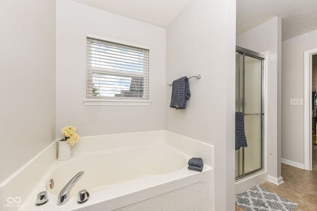 10573 Cobton Circle, Noblesville, IN 46060