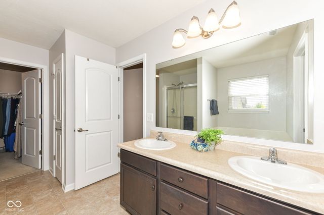 10573 Cobton Circle, Noblesville, IN 46060
