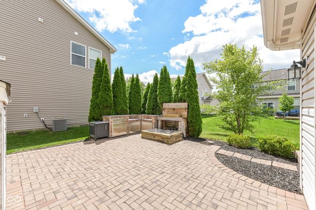 10573 Cobton Circle, Noblesville, IN 46060