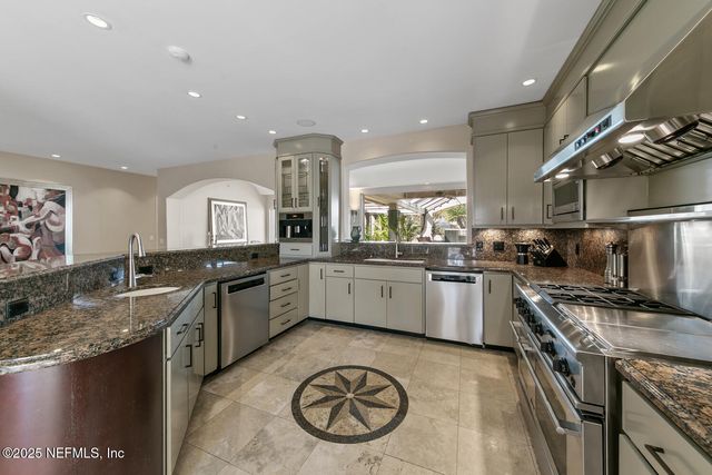 149 TWELVE OAKS Lane, Ponte Vedra Beach, FL 32082