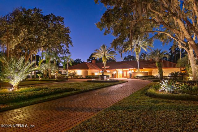 149 TWELVE OAKS Lane, Ponte Vedra Beach, FL 32082