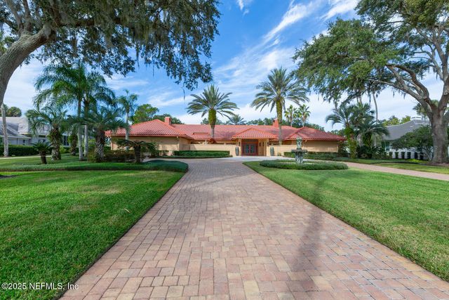 149 TWELVE OAKS Lane, Ponte Vedra Beach, FL 32082