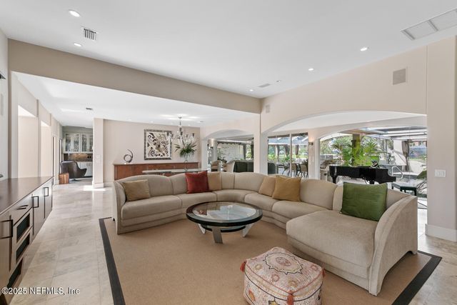 149 TWELVE OAKS Lane, Ponte Vedra Beach, FL 32082