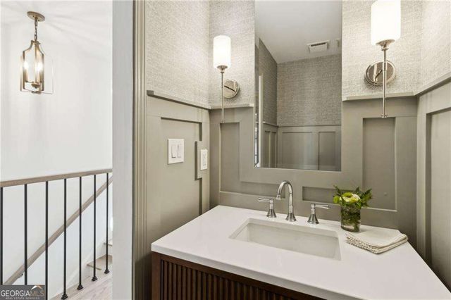 420 Hackberry Court, Roswell, GA 30076