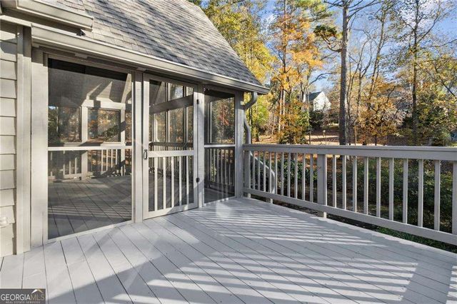 420 Hackberry Court, Roswell, GA 30076